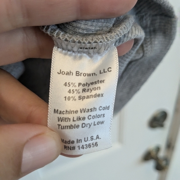 Joah Brown Marathon Crop Top Pearl Gray - Picture 4 of 5